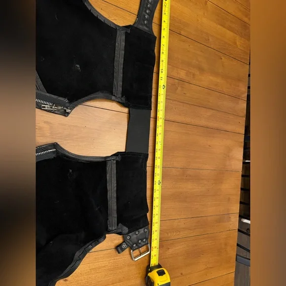 Women’s Black Leather Chaps - Picture 13 of 16